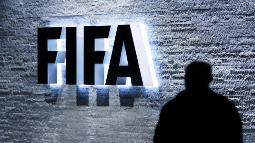 Oficina Federal de Justicia de Suiza comienza interrogatorios a los dirigentes detenidos de la FIFA.