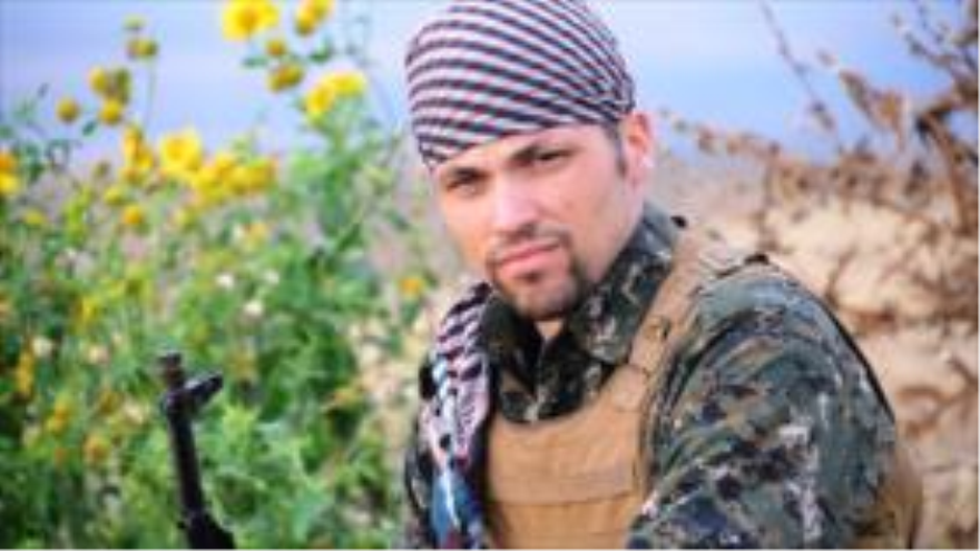 Jordan Matson, exmarine estadounidense que lucha contra EIIL junto a los combatientes kurdos.