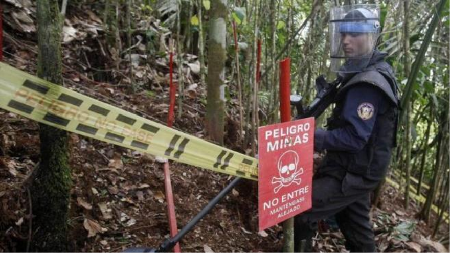 Actividades del plan piloto de desminado humanitario en el departamento de Antioquia, noroeste de Colombia.