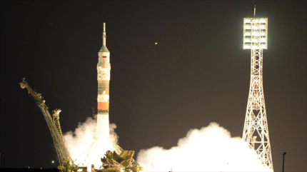 Nave espacial Soyuz se dirige a EEI con 3 astronautas a bordo