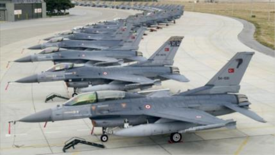 Aviones de combate turcos