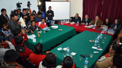 Se paraliza diálogo entre Gobierno boliviano y Comcipo