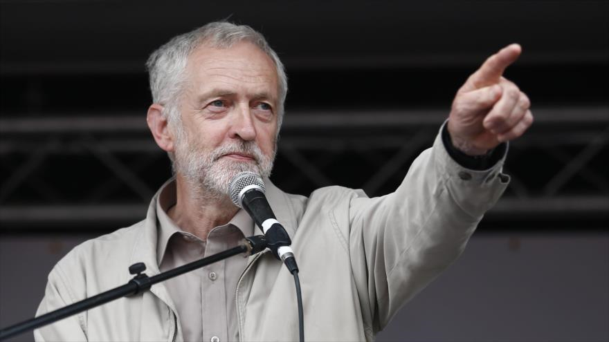 El diputado laborista británico Jeremy Corbyn, en una protesta contra la política de recortes del Gobierno británico, 20 de junio de 2015.