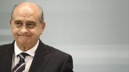 Oposición española pide dimisión del ministro del Interior