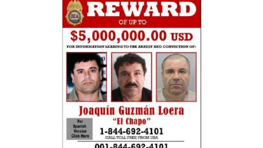 Cartel expuesto por EE.UU., el cual incluye tres fotografías distintas de “El Chapo” y ofrece 5 millones de dólares por la información que ayude a su captura.