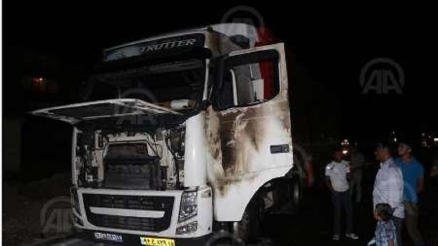Un camión iraní fue atacado en la frontera de Turquía.