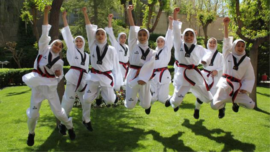 Los atletas infantiles iraníes de taekwondo en categoría femenina se han proclamado campeón en el segundo Campeonato Mundial Cadete de Taekwondo WTF en Corea del Sur.
