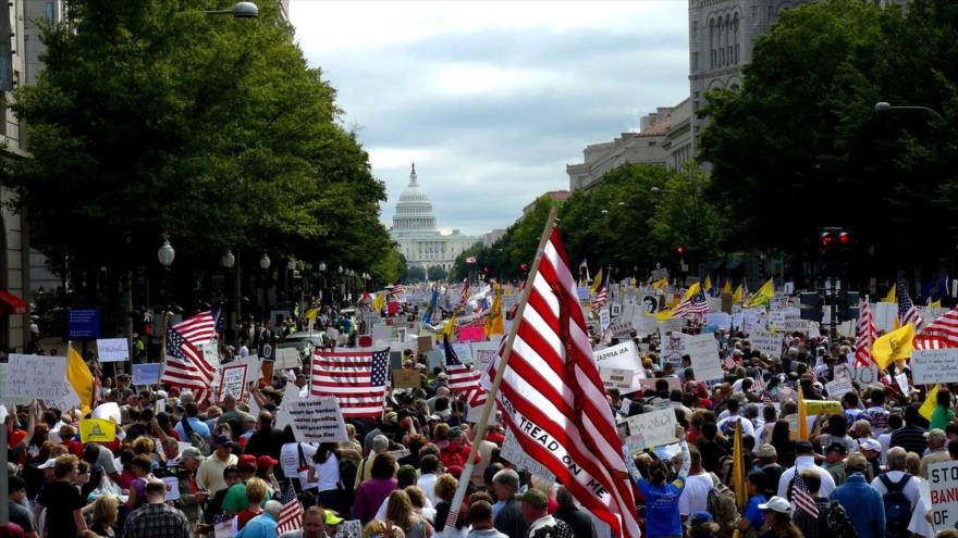 Ciudadanos estadounidenses en una protesta contra las medidas fiscales del Gobierno del presidente Barack Obama.