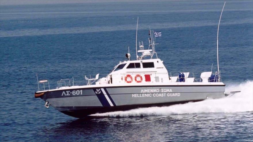 Un barco perteneciente a la Guardia costera de Grecia.