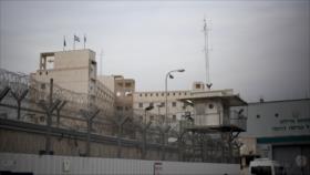 Israel traslada a palestinos en huelga de hambre a otra cárcel