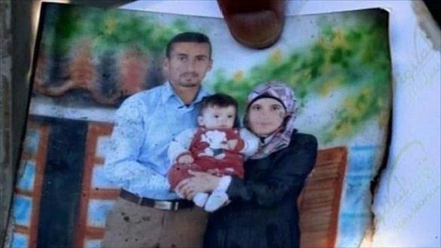 La fotografía de la familia del niño palestino quemado vivo hasta la muerte por los colonos israelíes en la Cisjordania.