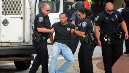 Manifestantes en Baltimore piden justicia por la muerte de Gray