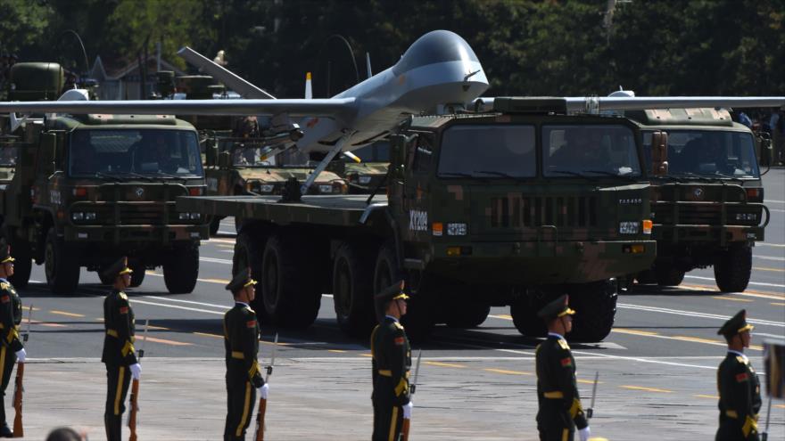 China expone su mayor avión no tripulado, bautizado como Rainbow 5 (СH-5) en el Desfile militar de las Fuerzas Armadas chinas. 3 de septiembre de 2015
