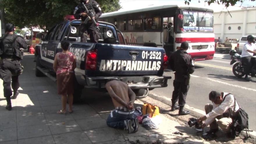Antipandillas detienen a un presunto asaltante.