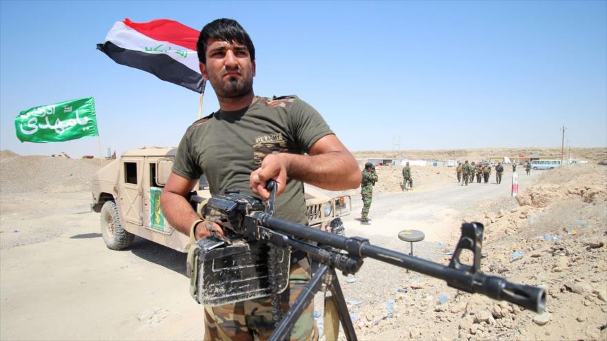 Un combatiente voluntario iraquí durante una operación contra EIIL en la provincia de Al-Anbar.