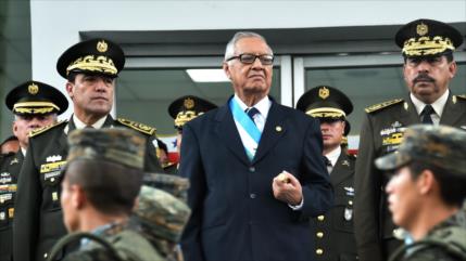 Nuevo presidente de Guatemala pide la renuncia del gabinete