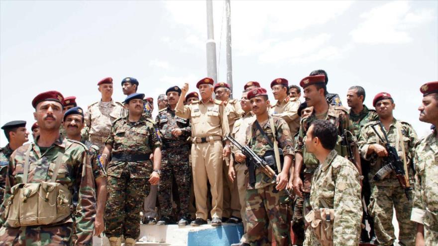 Varios miembros del Ejército de Yemen. 