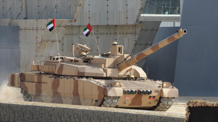 Un tanque de guerra principal del Ejército de Emiratos Árabe Unidos, de tipo AMX-56 Leclerc