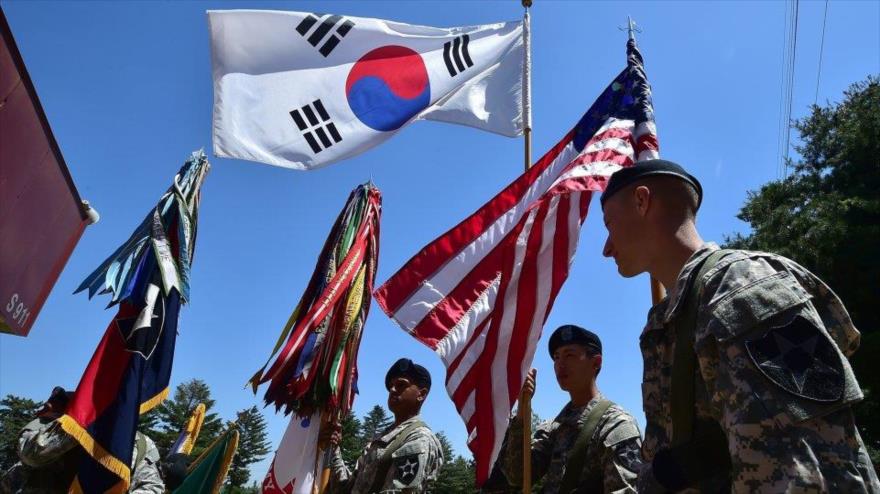 Militares estadounidenses y surcoreanos durante un ejercicio militar.