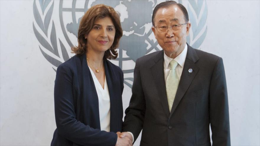 La canciller colombiana, María Ángela Holguín, y el secretario general de las Naciones Unidas (ONU), Ban Ki-moon, en Nueva York, Estados Unidos, 8 de septiembre de 2015.