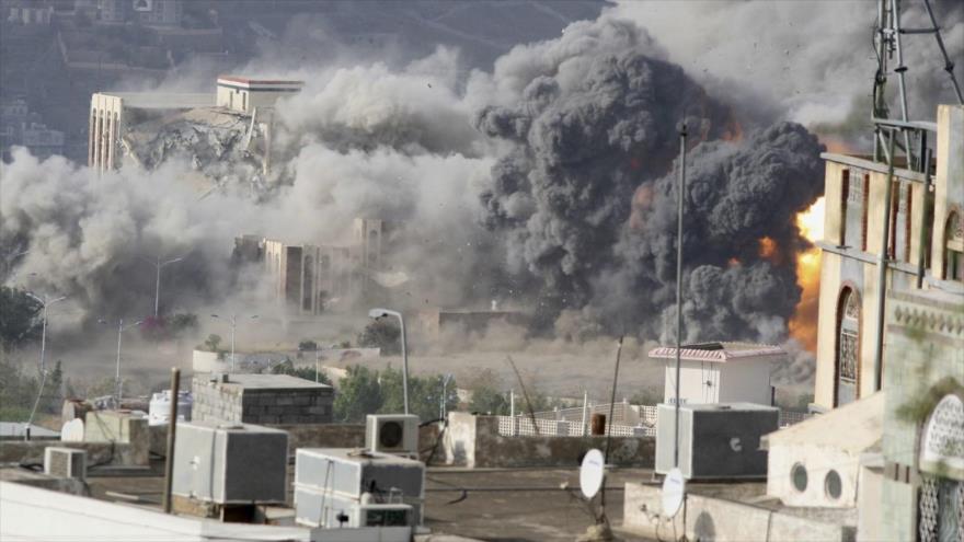 Las explosiones generadas por los bombardeos saudíes en Saná, la capital de Yemen. 
