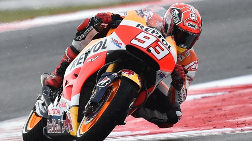 El español Marc Márquez (Honda) gana el Gran Premio de San Marino de MotoGP. 13 de septiembre de 2015