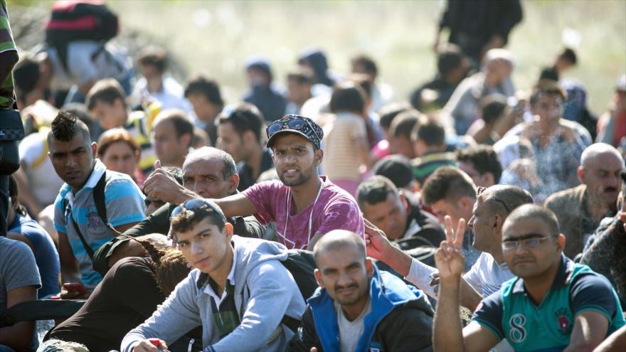 Migrantes y refugiados en la frontera macedonio-griega.