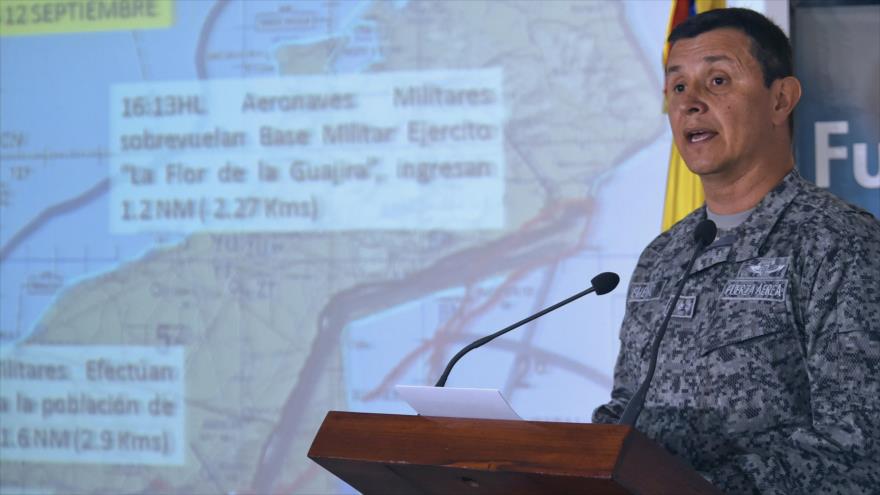 Carlos Bueno, comandante de la Fuerza Aérea Colombiana (FAC), en una rueda de prensa en Bogotá, capital colombiana,14 de septiembre de 2015.