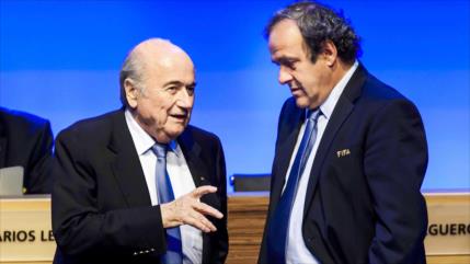 Comisión de Ética de la FIFA pide "sanciones" contra Blatter y Platini