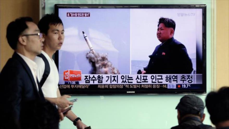 El lanzamiento de un misil balístico por parte de Corea del Norte.
