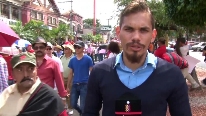 Hondureños vuelven a tomar calles contra corrupción gubernamental