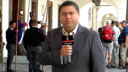 Correa mantiene un conversatorio con los miembros de la Asociación de Prensa Extranjera
