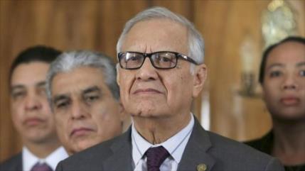 Maldonado releva a cuatro ministros y dos secretarios