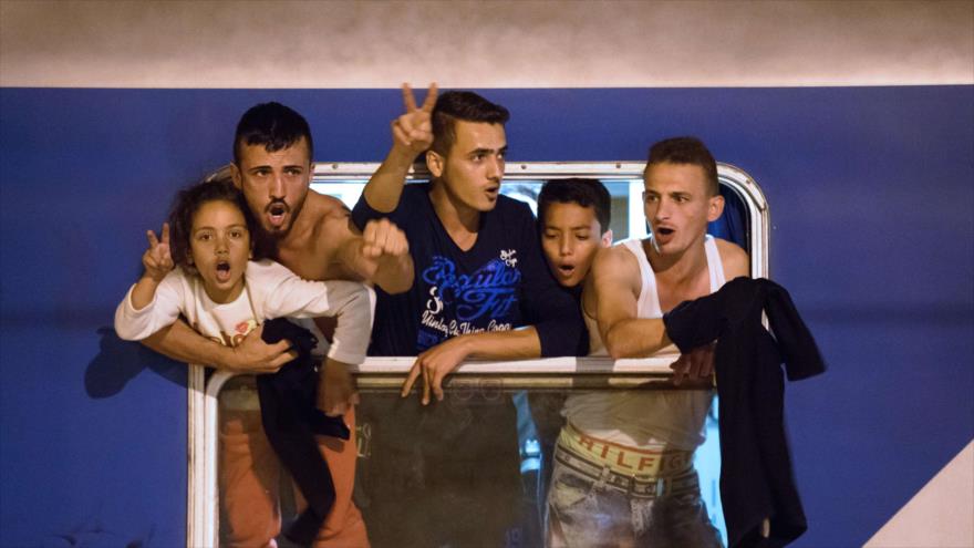 Refugiados en un tren en Dobova, cerca de la frontera esloveno-croata, 17 de septiembre de 2015.