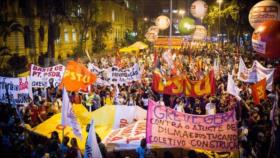 Miles protestan en Brasil contra plan de austeridad de Rousseff