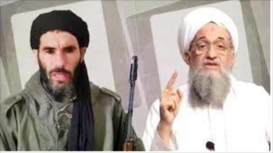 El líder de la organización terrorista de Al-Qaeda, Ayman al-Zawahiri (derecha) y Mojtar Belmojtar, cabecilla de una banda terrorista.