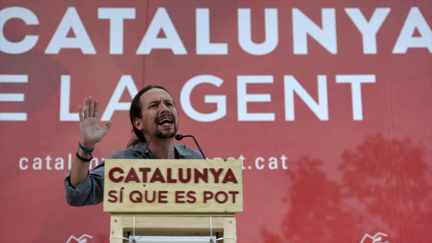 El líder del partido español Podemos, Pablo Iglesias, durante una reunión de campaña "Catalunya Si que es Pot" celebrada en Mataro. 19 de septiembre de 2015