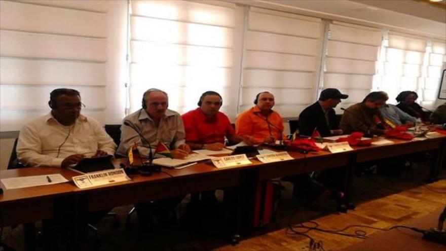 Delegaciones de trabajadores de Guyana y Venezuela celebran encuentro de trabajadores por la paz en Brasil, 23 de septiembre de 2015.