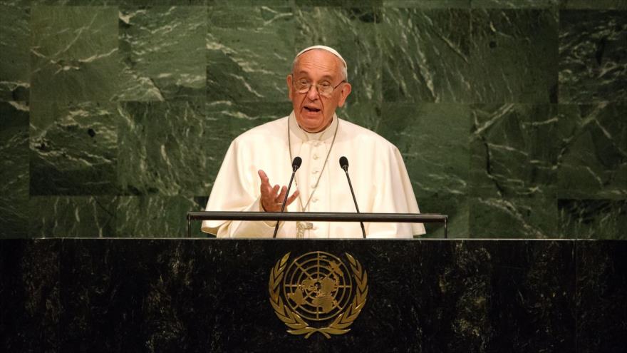 El papa Francisco abre en Nueva York (Estados Unidos) la Cumbre de Alto Nivel de la Asamblea General de las Naciones Unidas,
25 de septiembre de 2015.