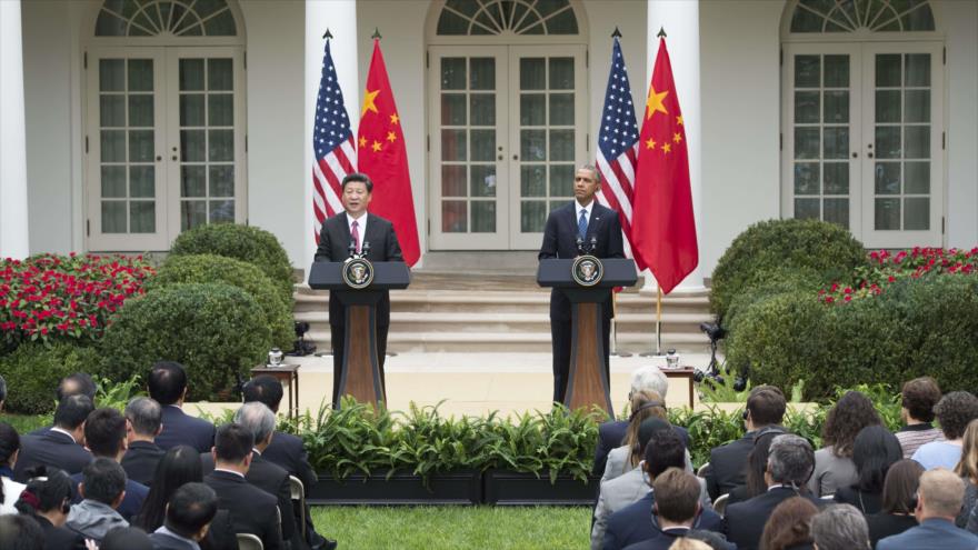 El mandatario chino Xi Jinping junto a su par estadounidense Barack Obama en una rueda de prensa en la Casa Blanca. 25 de septiembre de 2015