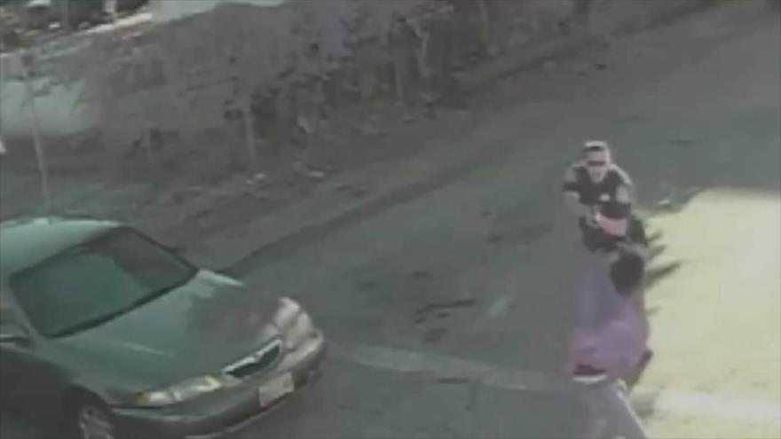 Captura de pantalla del vídeo que muestra el momento en el que el agente blanco dispara a Keith McLeod, en Maryland.