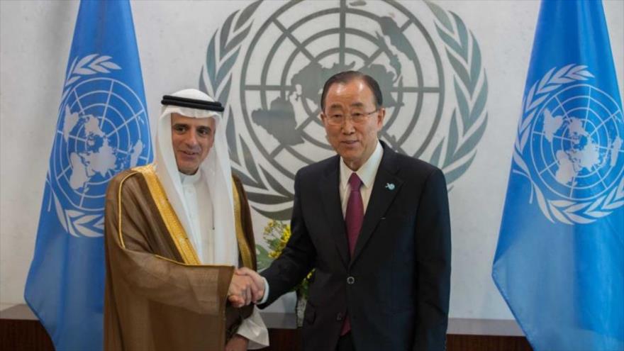 El secretario general de las Naciones Unidas, Ban Ki-moon, durante una reunión con el ministro saudí de Exteriores, Adel al-Yubeir, 26 de septiembre de 2015, Nueva York (EEUU).