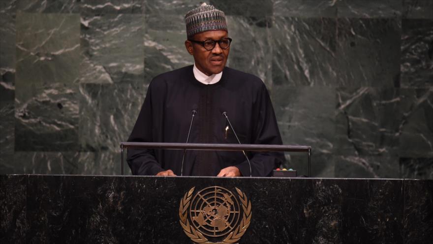 El presidente de Nigeria, Muhammadu Buhari, ofrece su discurso durante la 70ª sesión de la Asamblea General de las Naciones Unidas (AGNU) celebrada en Nueva York (noreste de EE.UU.). 28 de septiembre de 2015