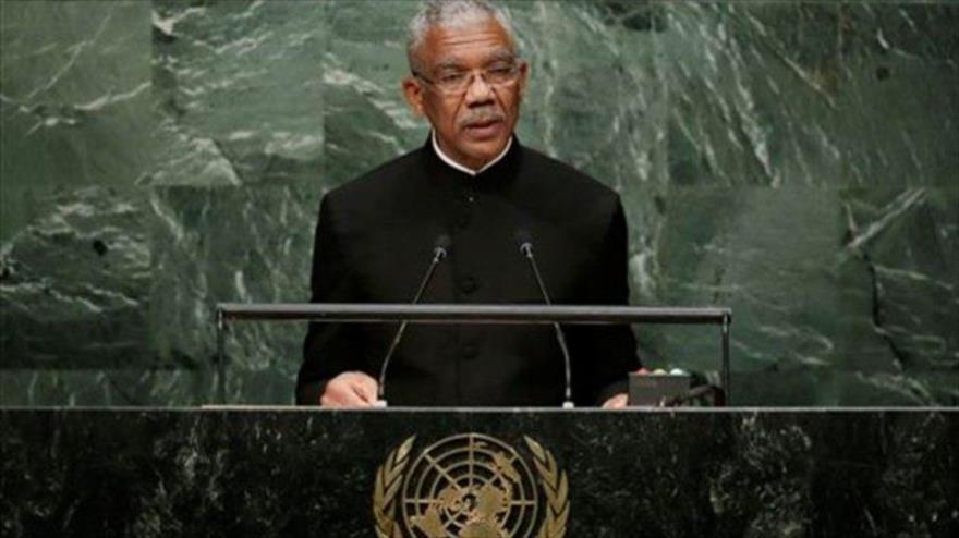 El presidente de Guyana, David Granger, interviene en la 70 Asamblea General de las Naciones Unidas, 28 de septiembre de 2015.