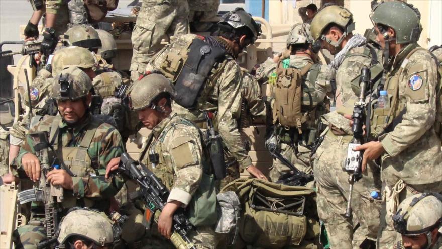 Fuerzas especiales afganas se preparan para lanzar una contraofensiva con el objetivo de recuperar la ciudad de Kunduz.