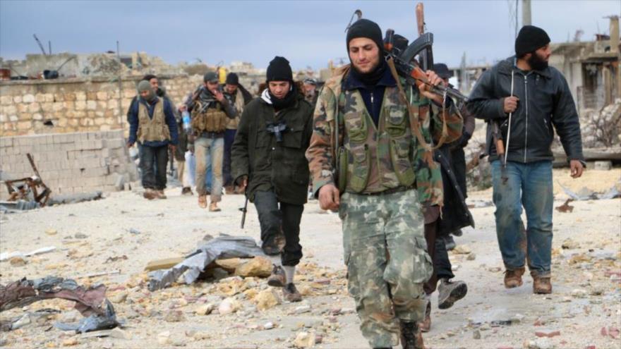Combatientes de la llamada “oposición moderada” siria, en la provincia noroccidental de Alepo.