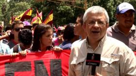 Jóvenes venezolanos marchan en homenaje a Robert Serra