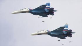 Aviones rusos bombardean 10 instalaciones de Daesh en Siria