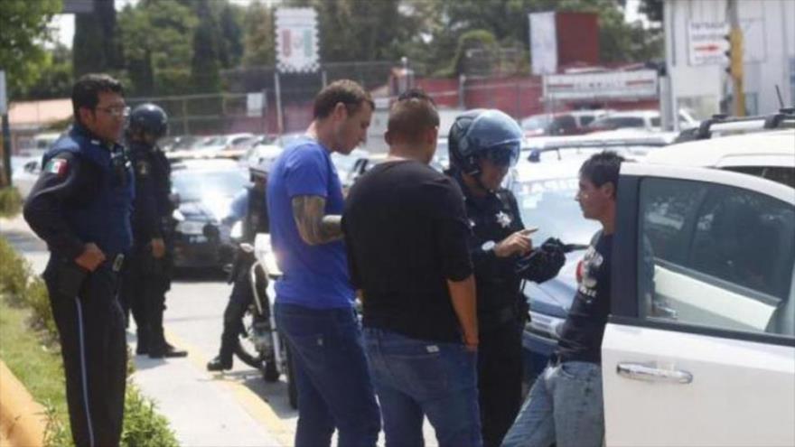Los peloteros del Puebla Cristian Campestrini y Matías Alustiza fueron detenidos en México por portar un arma de juguete.