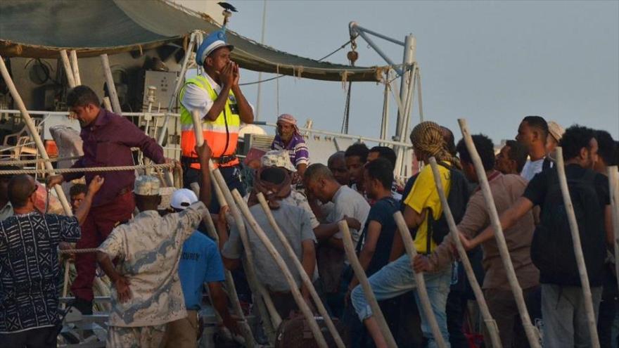 Yemeníes huyen del conflicto intentando cruzar el golfo de Adén para llegar a Yibuti.
